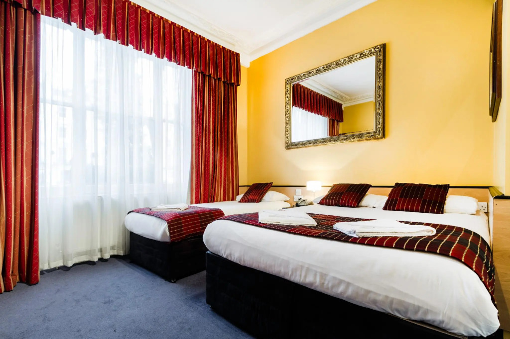 Tudor Court Hotel