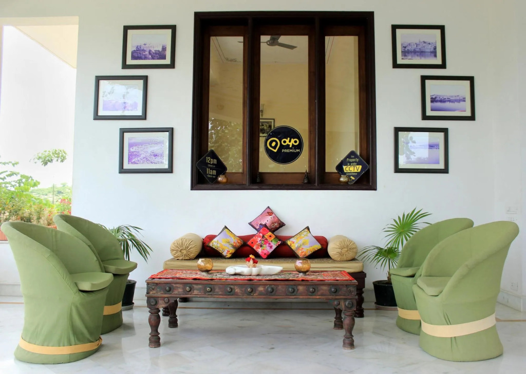 OYO Premium Home Stay Shikarbadi