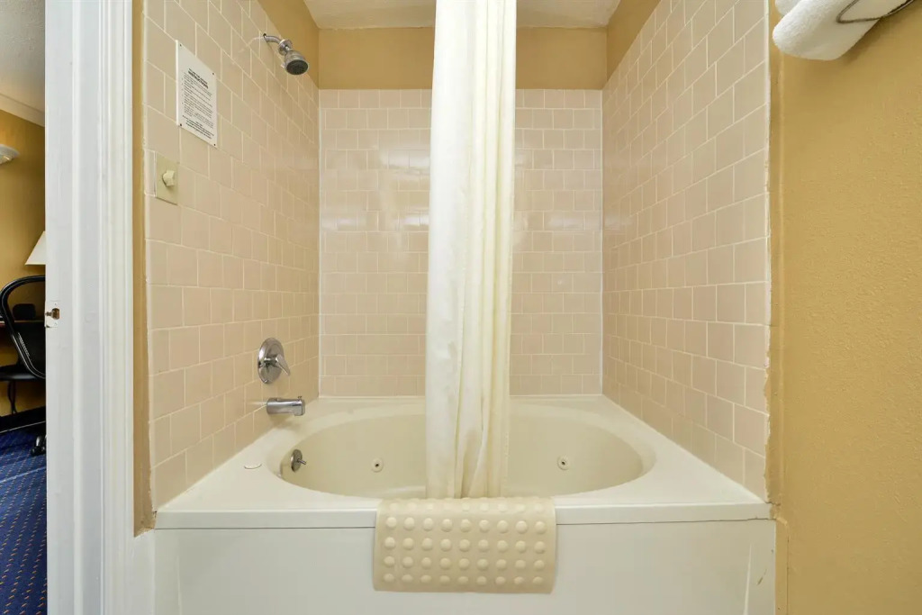 Inn at Bayshore