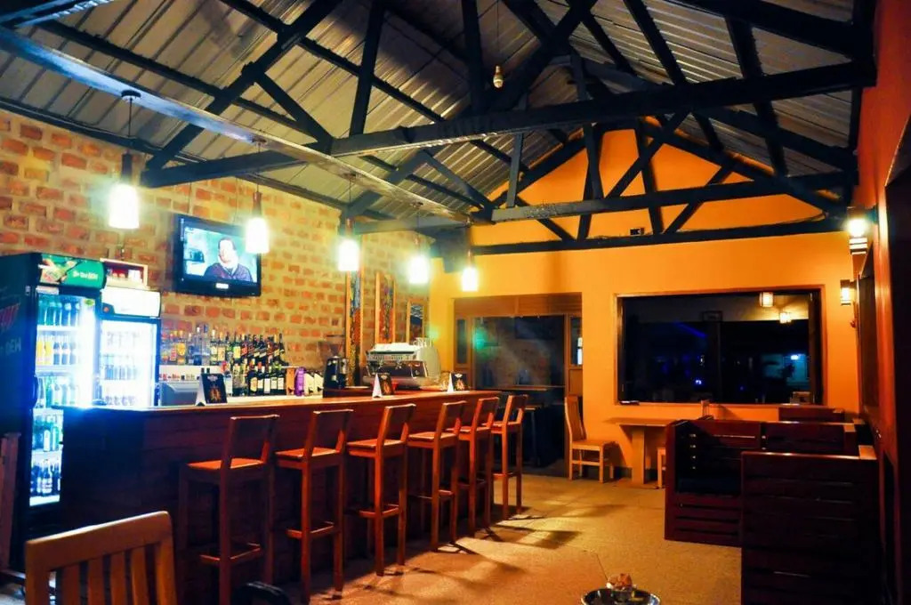 Jolly Court Hotel