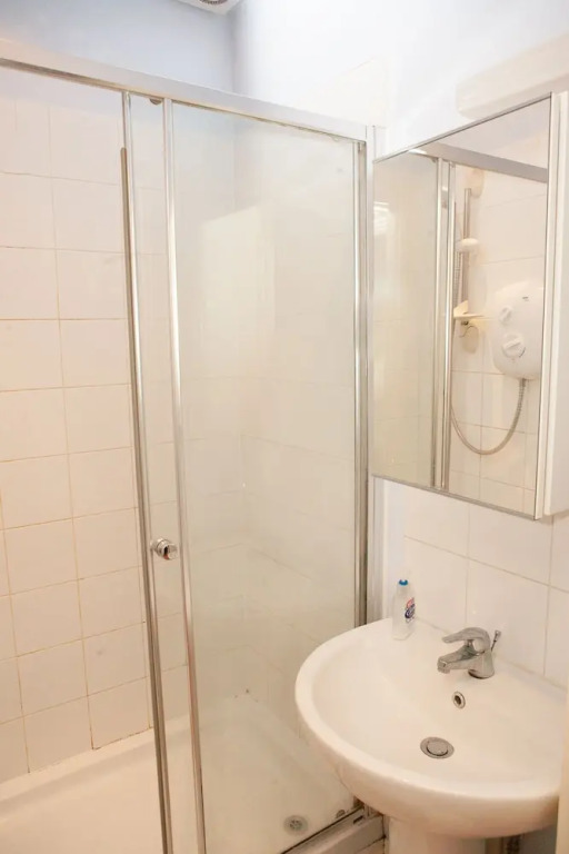 Modern 1 Bedroom in the Heart of Bristol