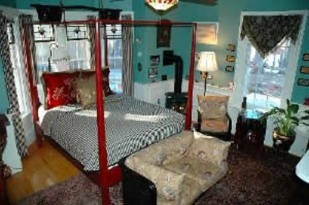 Red Elephant Inn