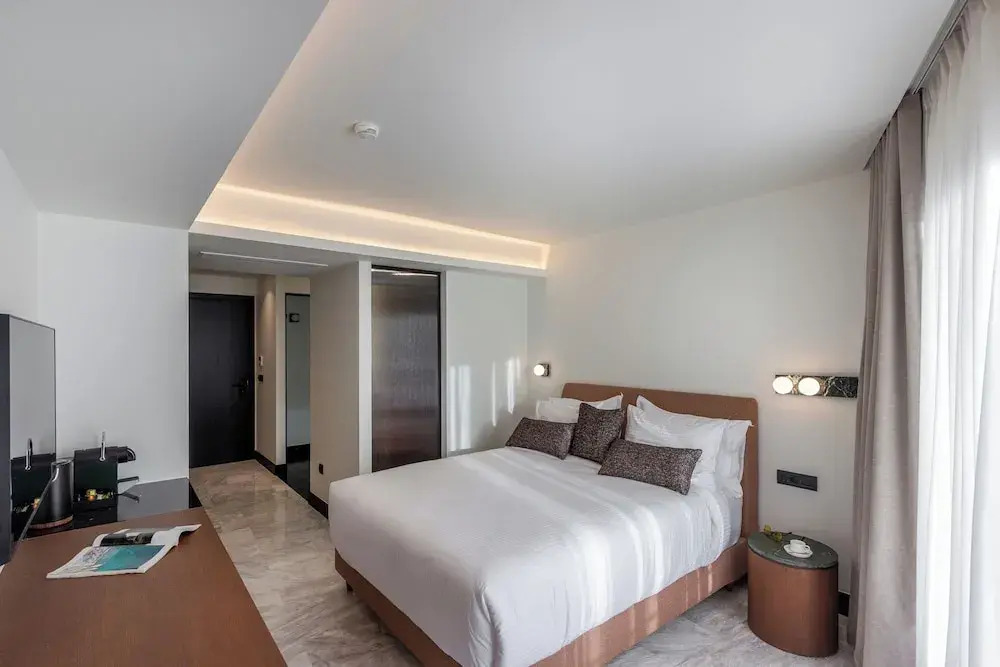 LAvventura Suites