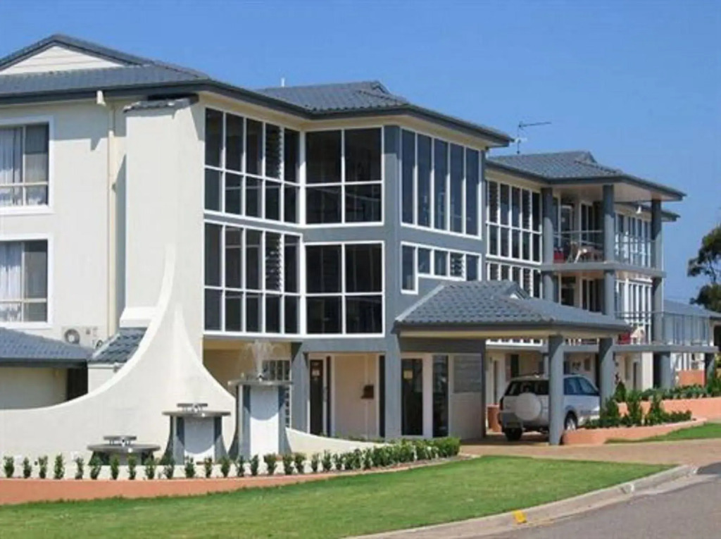 Amooran Oceanside Apartments and Motel