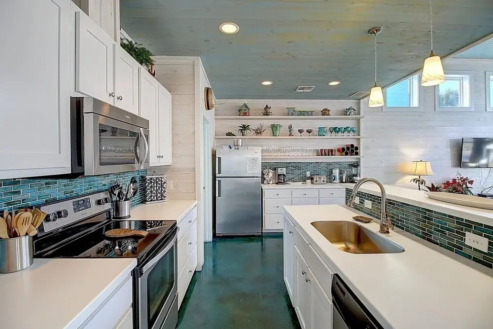 Blue Hawaiian Vw97 4 Bedrooms 4.5 Bathrooms Home