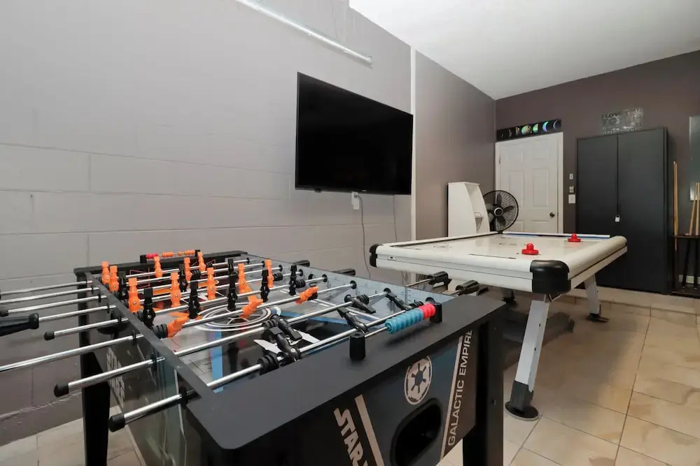7 Bedrooms Perfect For Large Families Or Groups!