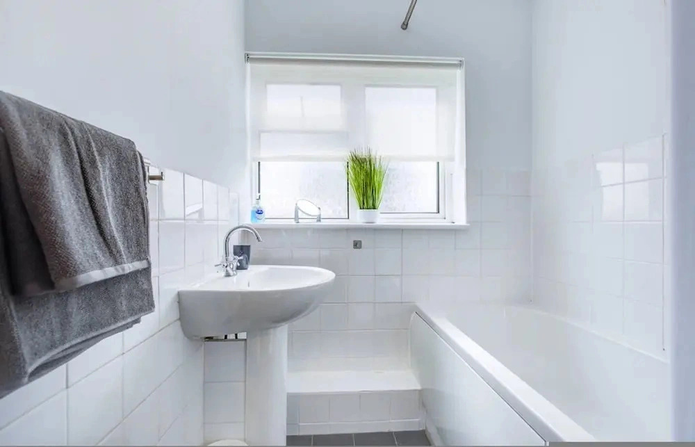 Hull Haven 4bed 2bath With Free Parking Sleeps 8