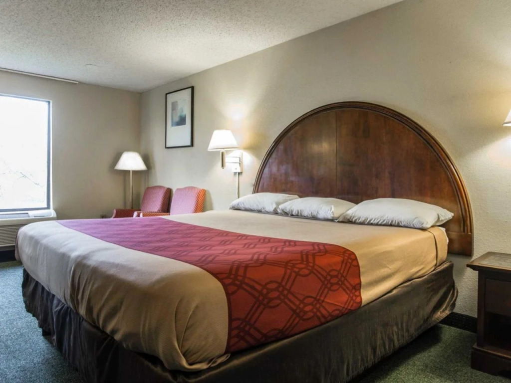 Econo Lodge Coliseum Area