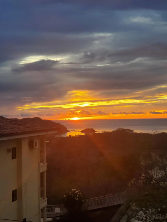 Villa Teresita - Coco Hilltop Sunset
