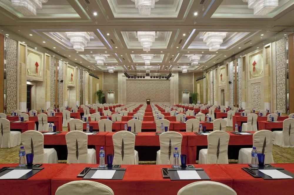 Crowne Plaza Hotel Dandong