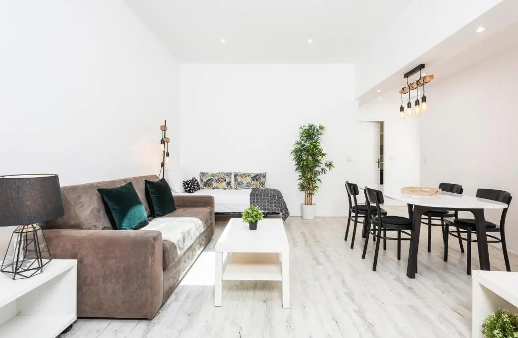 Aquitain Home - Studios & Appartements tout confort Bordeaux Gare St Jean