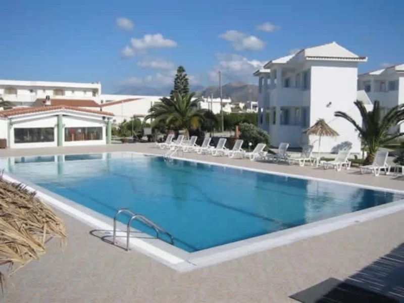 Maro Studios & Apartments