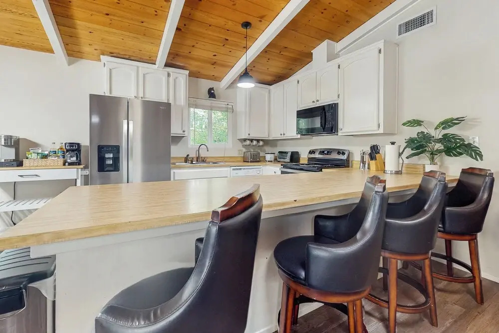 4BR Home Near Yosemite w/ Pool Table
