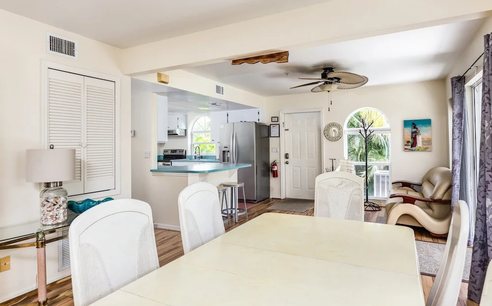 144 Gulf Island Dr Home