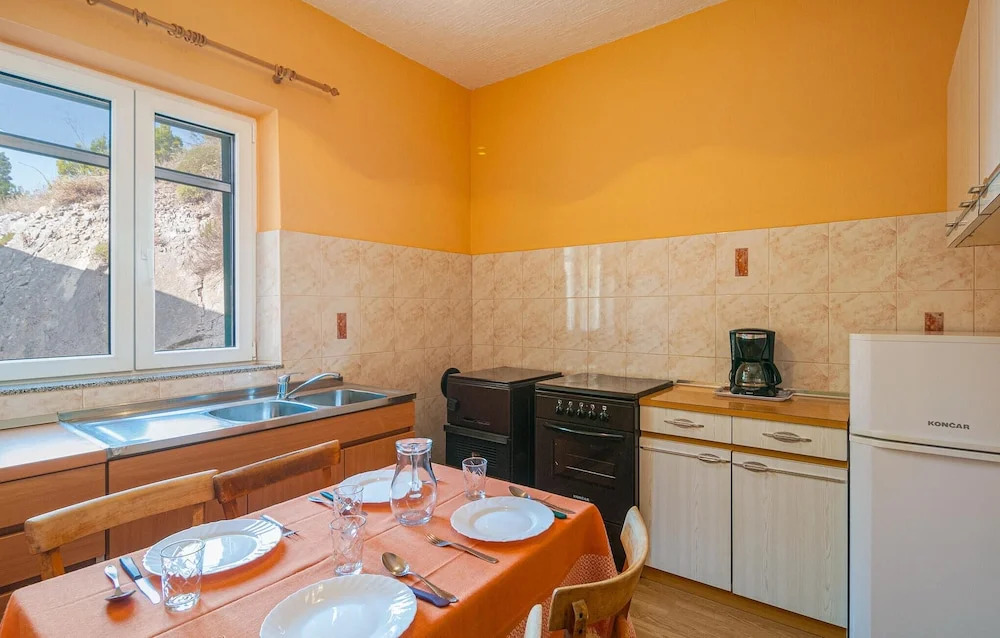 Amazing Home in Lokva Rogoznica With Wifi and 2 Bedrooms