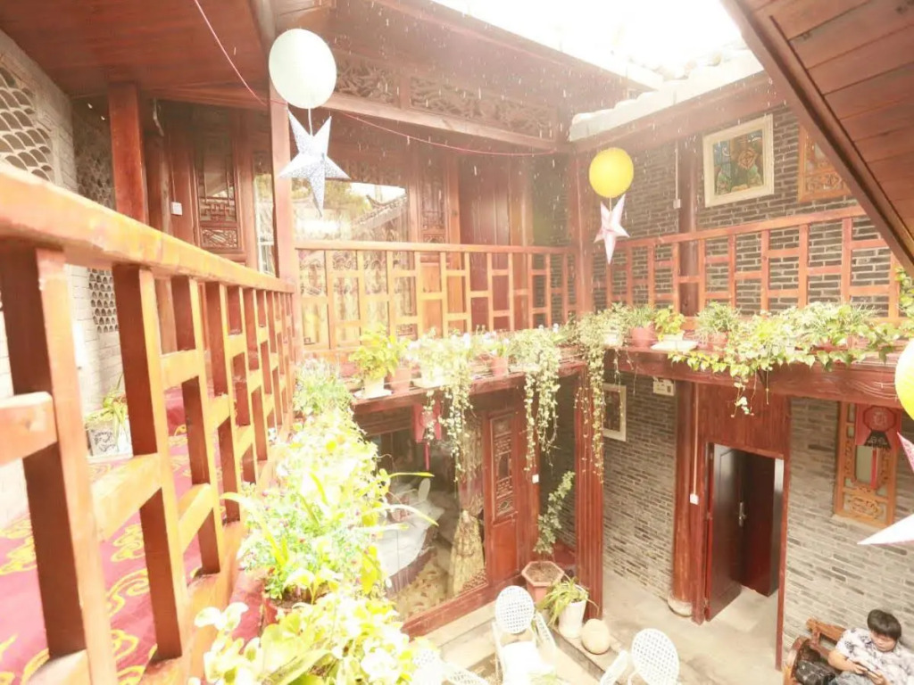 Ruxiang Hostel - Greenery Inn