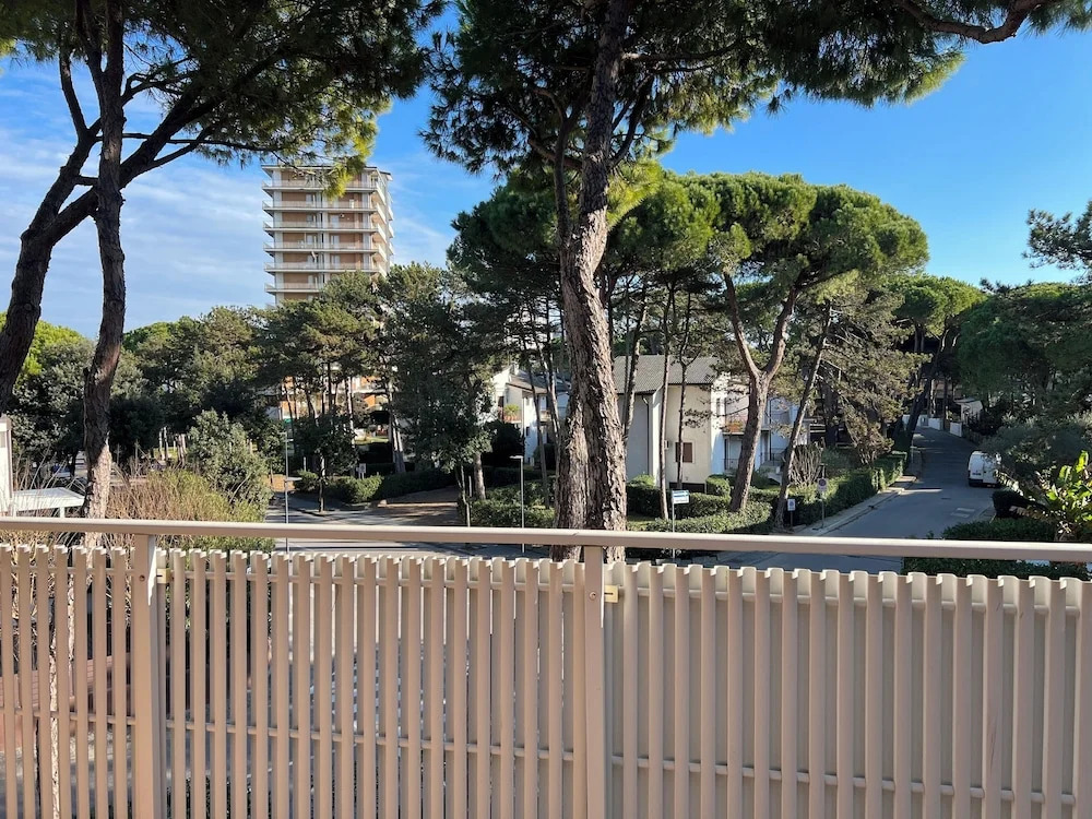 Lignano Pineta Flat With Balcony