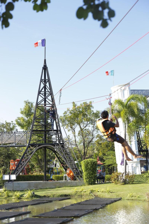 Play La Ploen Boutique Resort and Adventure Camp