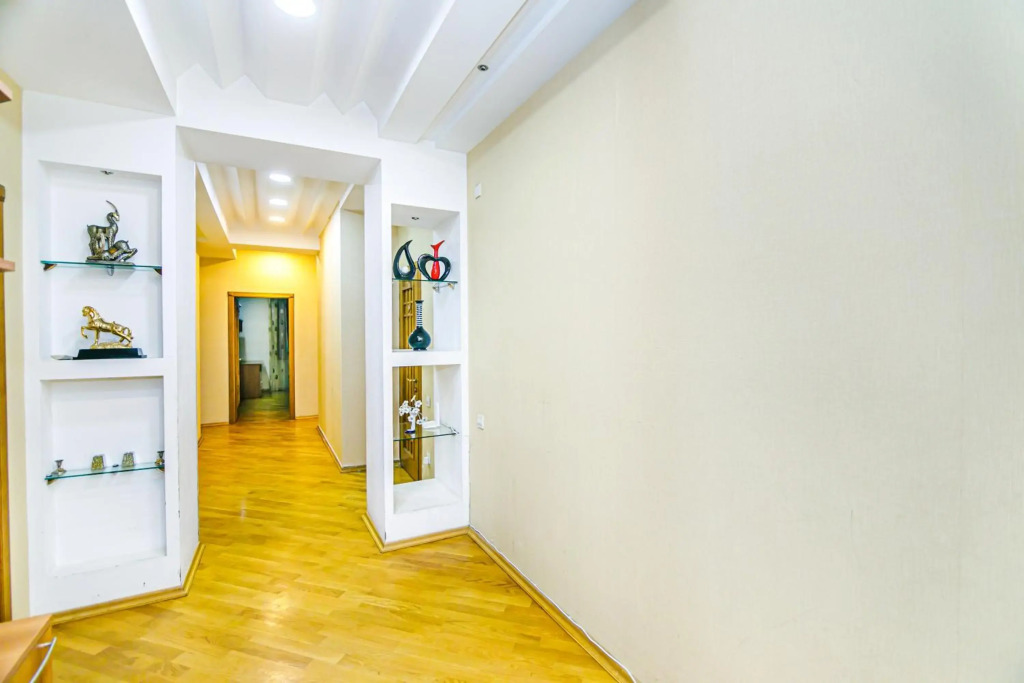 Nizami Apartment By Baku Housing