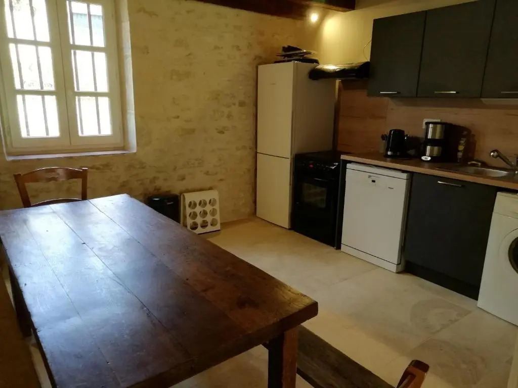 Gîte familial au calme avec parc et jardin, pour 8 personnes, près d’un château historique - FR-1-586-15