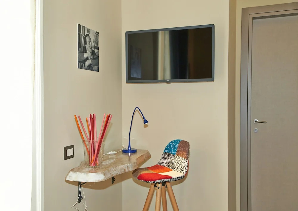 Artisti Sustinea Rooms