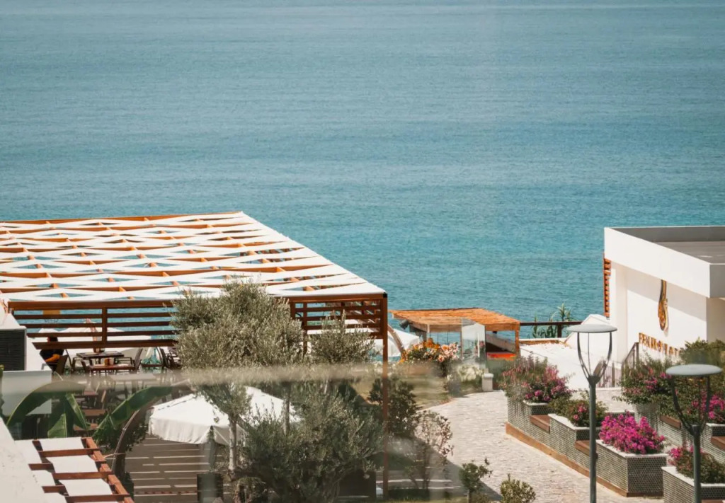 Feniks Priority Hotel