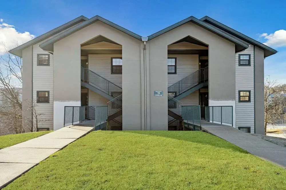 New Listing Twedt's Retreat - Balcony Views