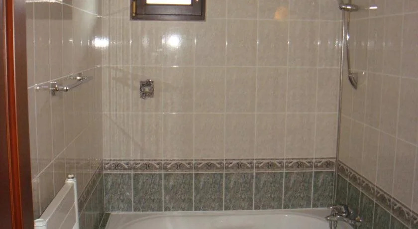Elegance Hotel