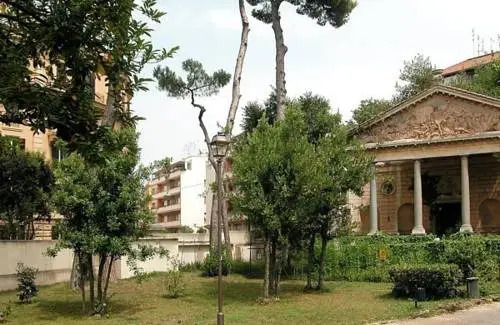A Via Alessandro Torlonia