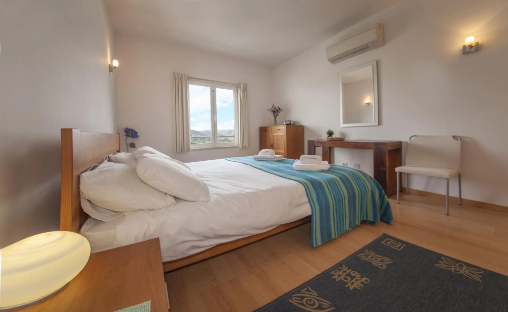 B40 - Marina View Apartment