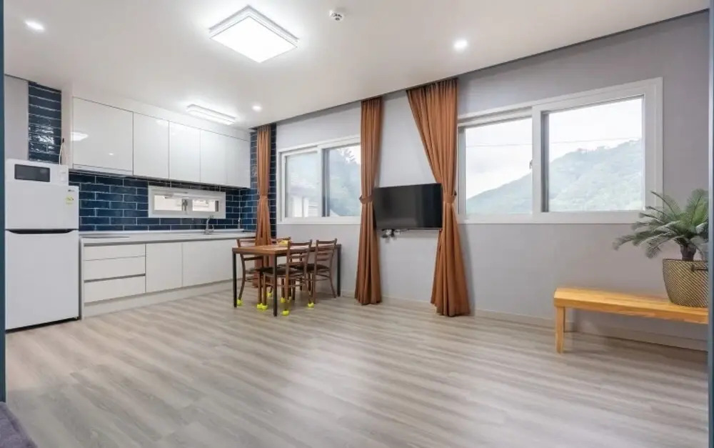 Yangpyeong Chorokbam Pool Villa Pension