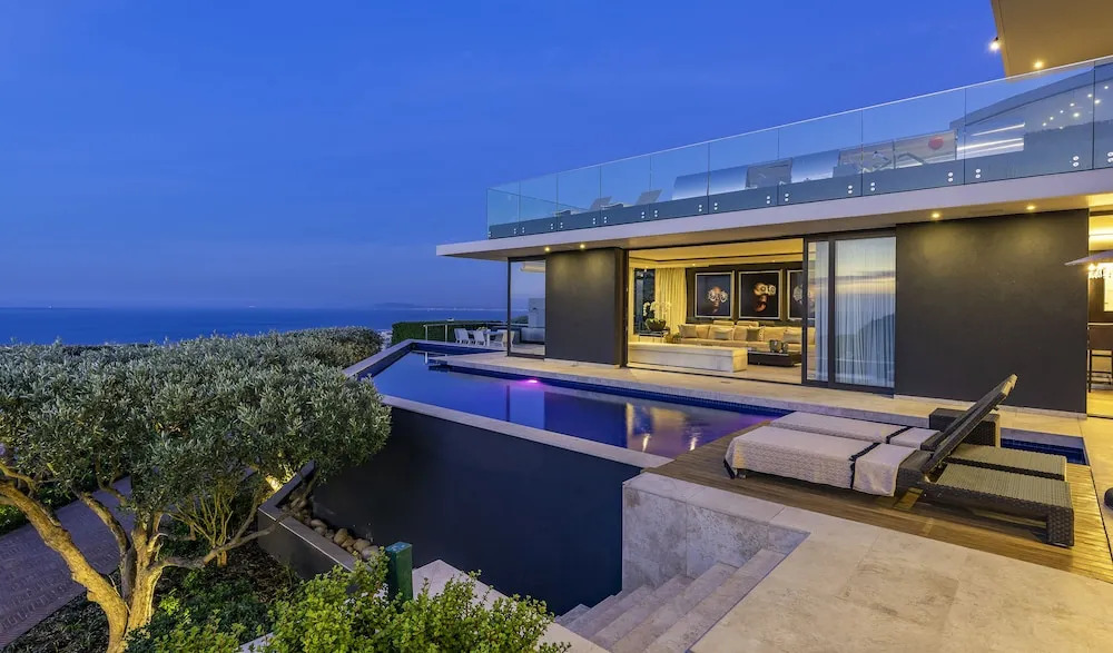 Moondance Villa & Suites