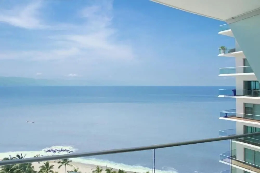 Departamentos Oceanfront Icon Vallarta