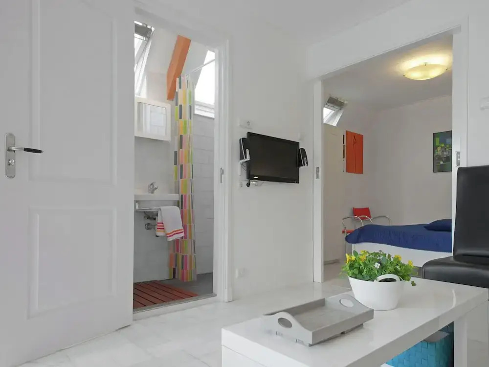 Beautiful Holiday Home Near Lawn Bowling in Krabbendam