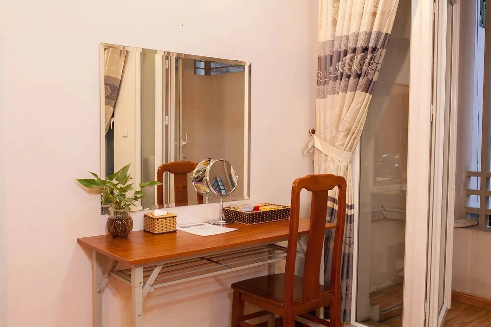Homestay in Hanoi Old Quarter Private Room with En Suite