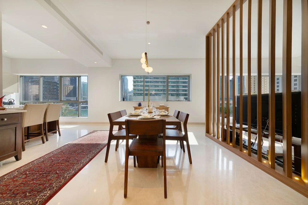 Maison Privee - Stunning 3-Floor Villa with Kids Room & Rooftop Terrace over Dubai Marina