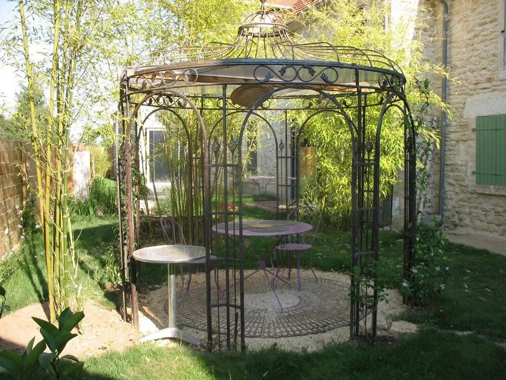 Pavillion du Chateau de Saint Augustin