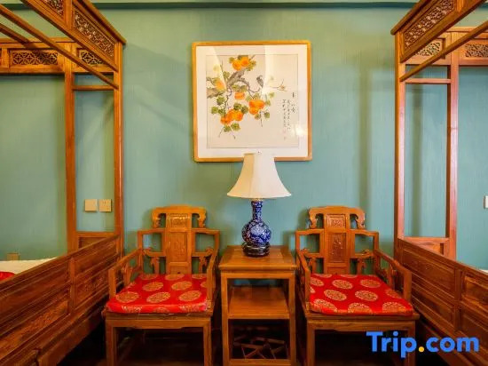 Rongfu Laozhai Hotel Close to Shichahai Scenic Area , Nanluogu Lane and Forbidden City