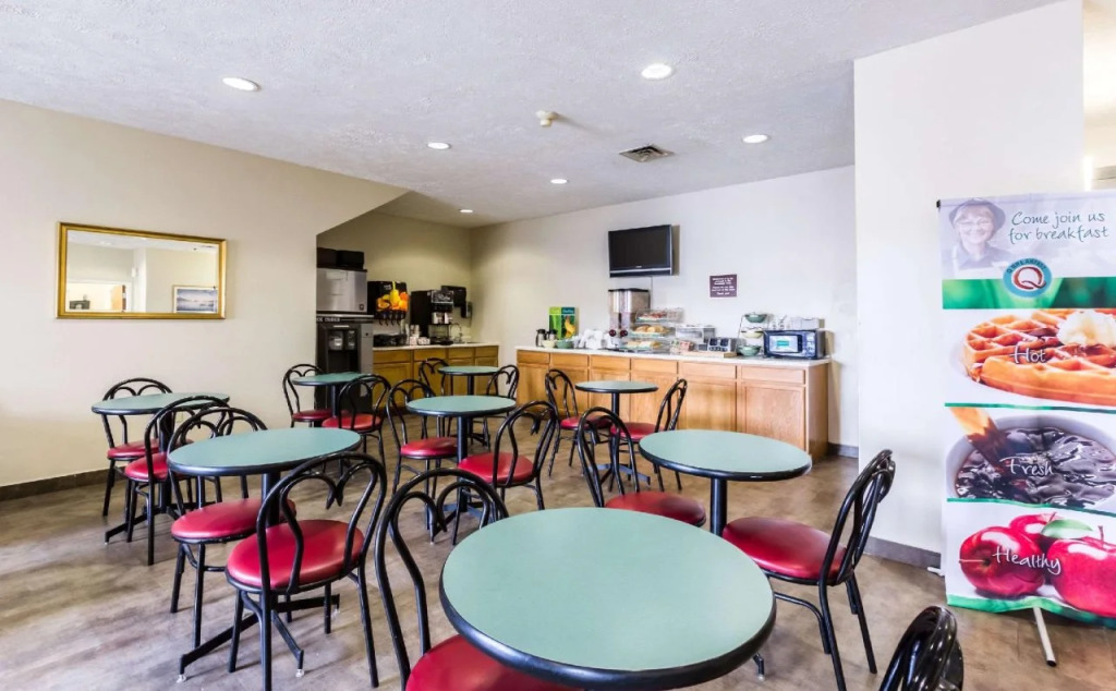 Quality Inn & Suites Omaha Chalco