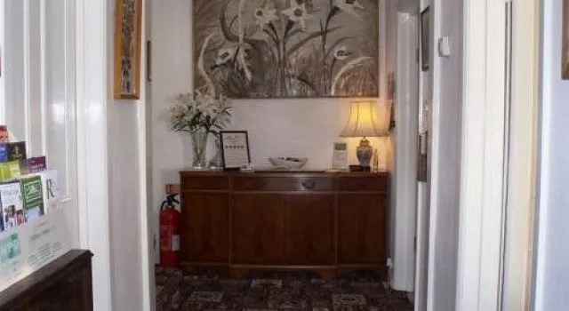 Roslyn House