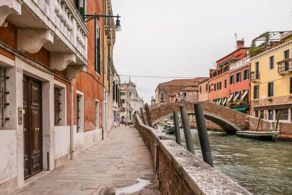 Carmini Canal View and Balcony with Lift