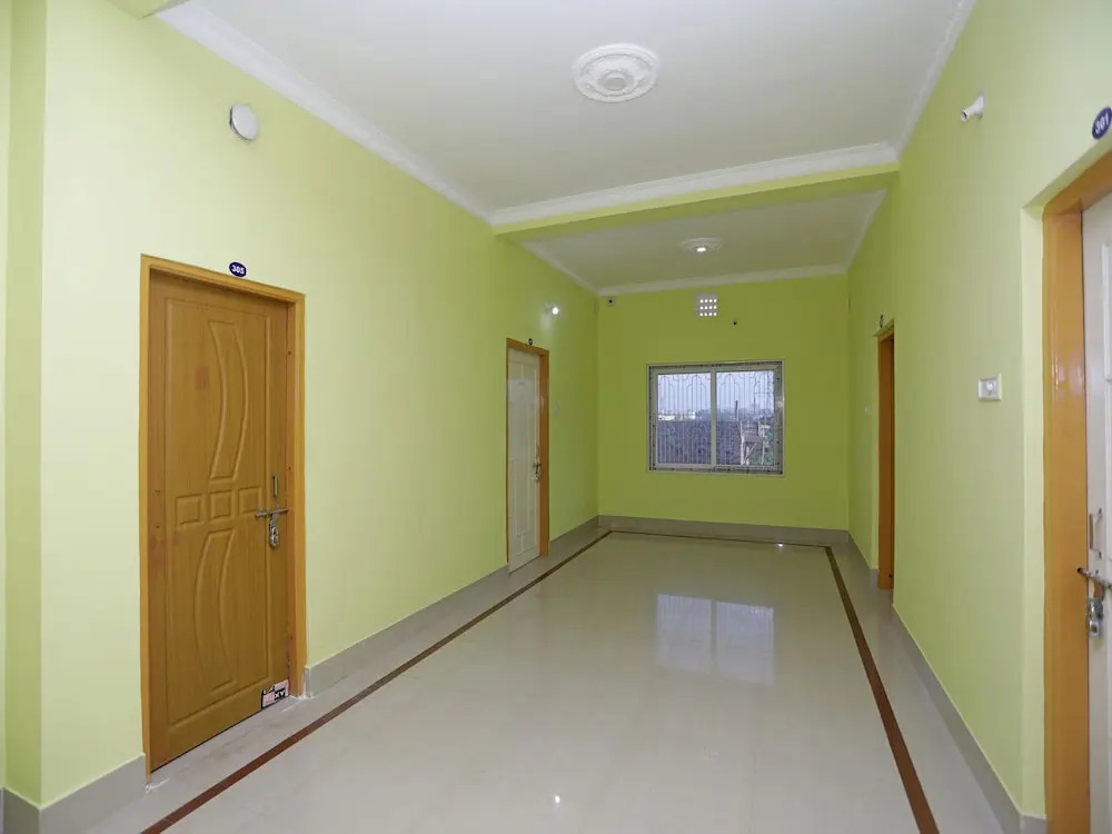 OYO 13859 Soveet Residency
