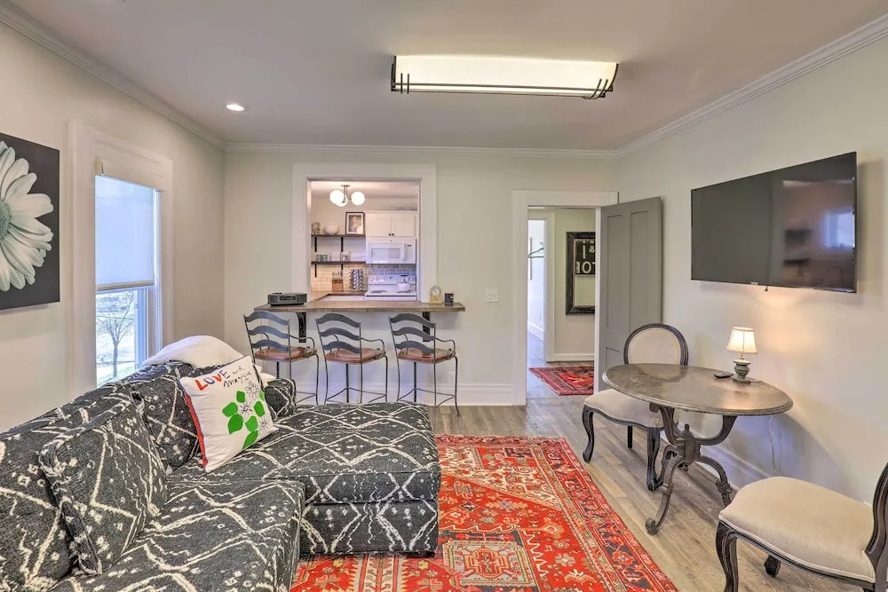 Charming & Walkable Fairport Village Apartment!