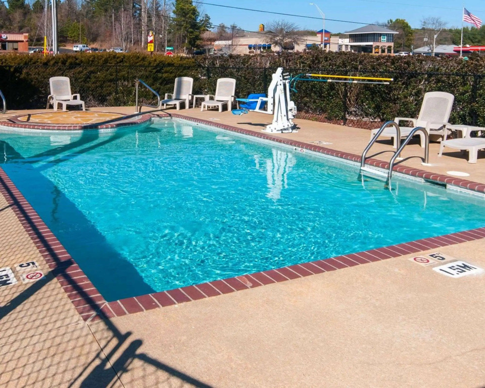 Comfort Inn & Suites LaGrange East