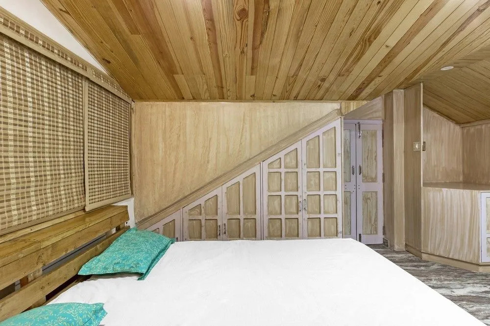 GuestHouser 1 BR Bed & Breakfast 83ac