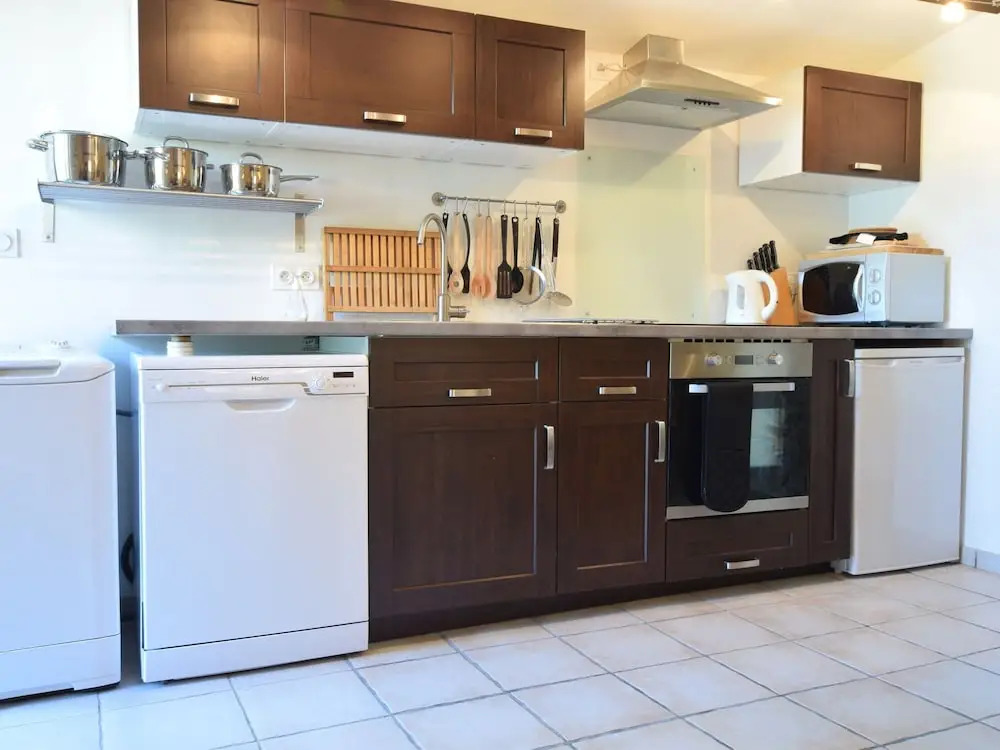 Characteristic Appartement With Swimming Pool, Completely Renovated