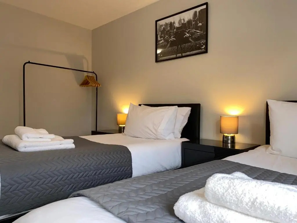Roomotel - Oakview Moseley