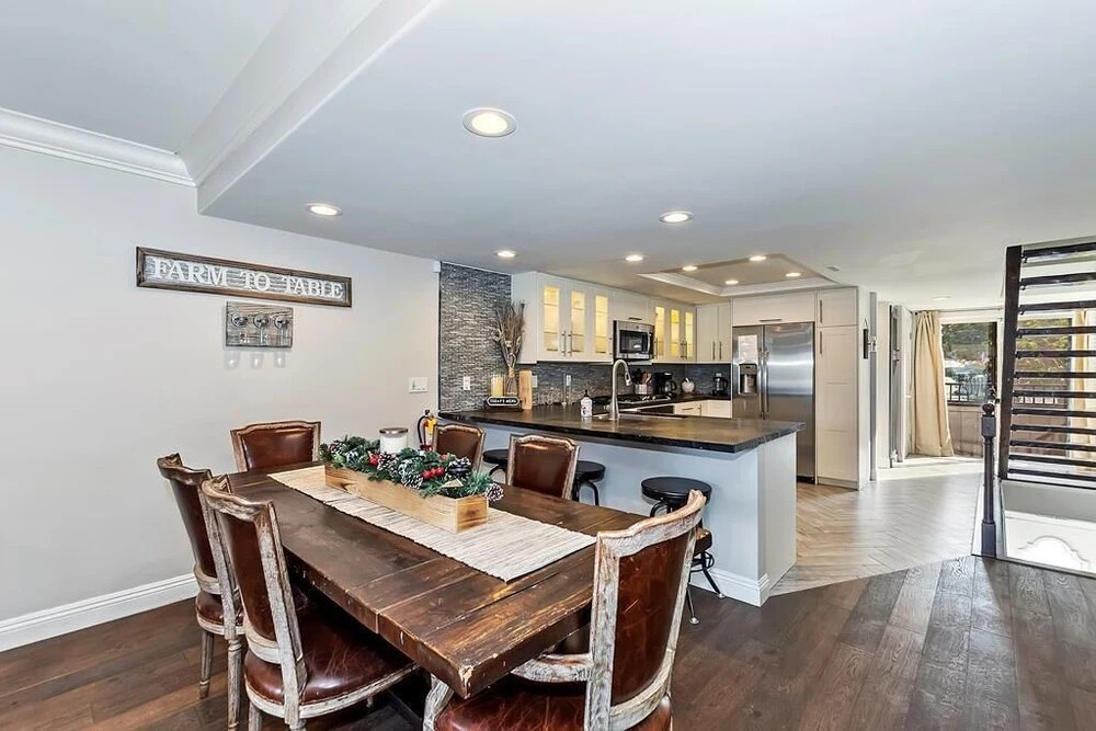 029 Lakefront Luxury Home