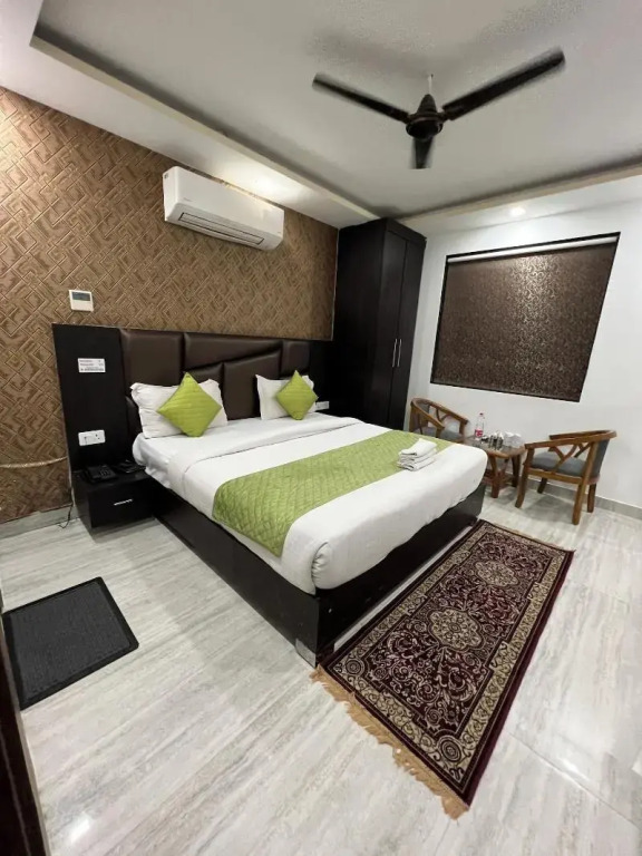 Hotel Royal Inn igi