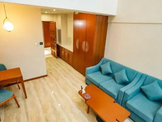 Changbai Mountain Wanda Yue Loft Hot Spring Hotel (Tourism Service Center of West Changbai Mountain)